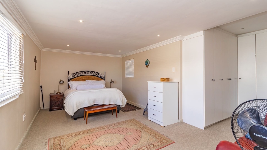 4 Bedroom Property for Sale in Kleinmond Western Cape